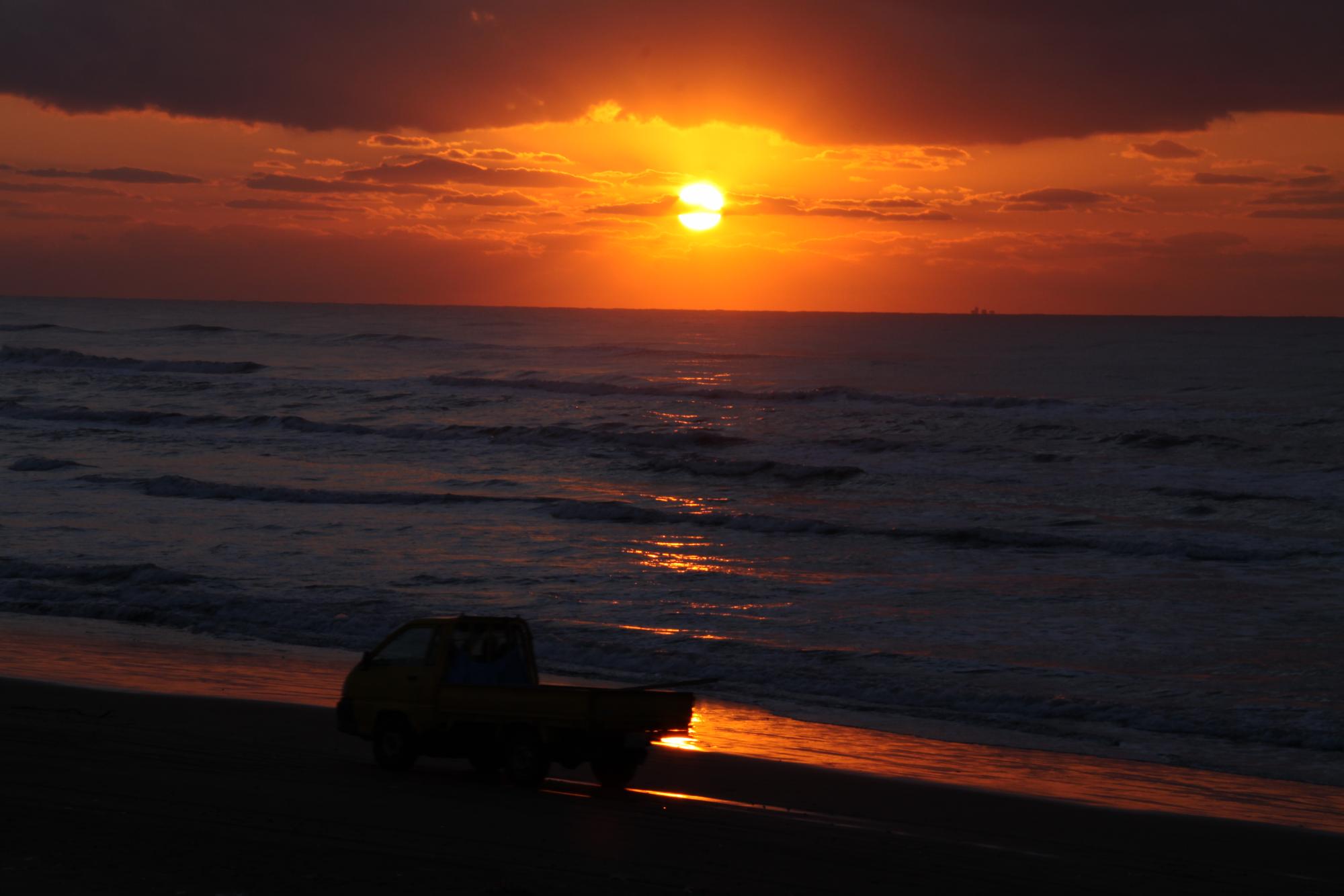 千里浜夕日