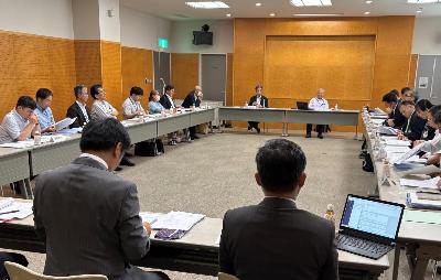 宝達志水町地域公共交通協議会の様子